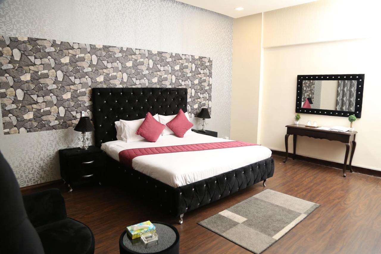 Westin Suites Lahore Exterior foto