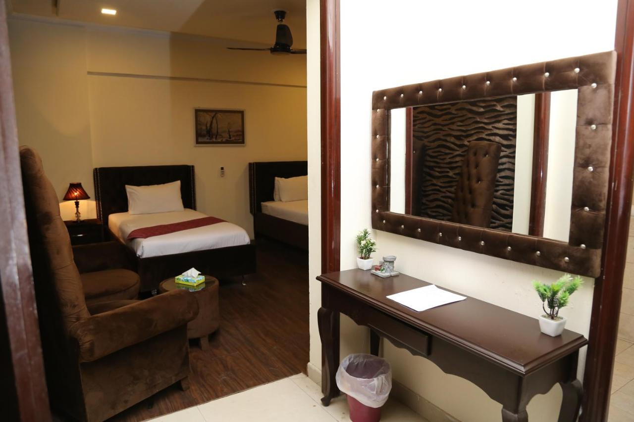 Westin Suites Lahore Exterior foto