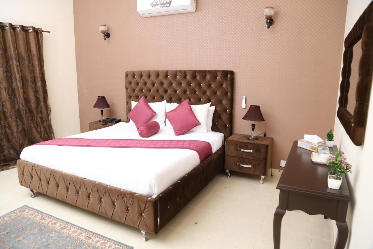 Westin Suites Lahore Exterior foto